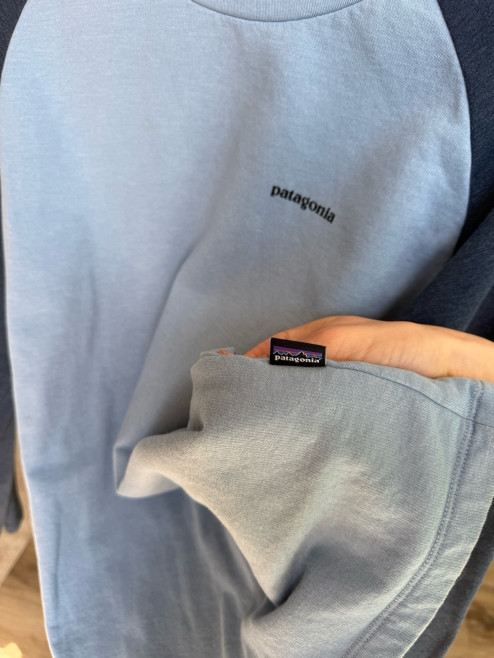Men’s Patagonia Long Sleeve - Picture 7 of 7